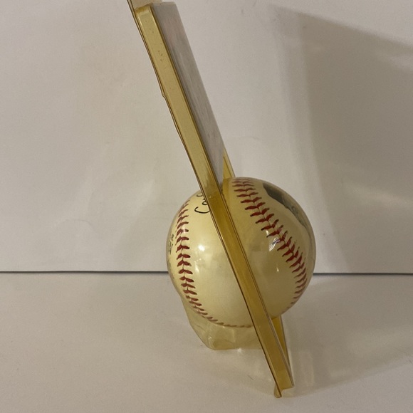 CAL RIPKEN JR COMMEMORATIVE BASEBALL - Picture 11 of 13